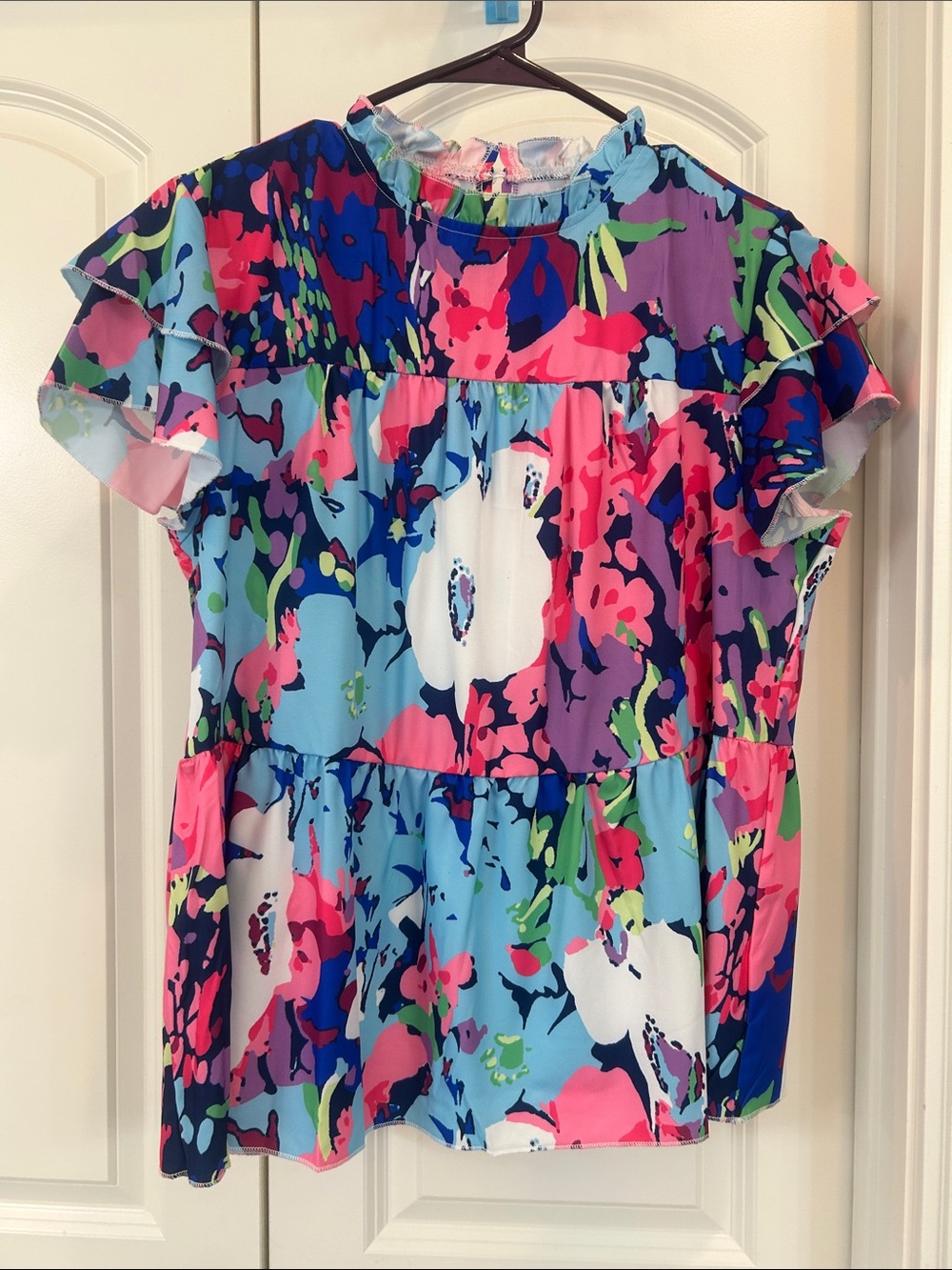 LIKE NEW - SHEIN Multicolor Floral Print Ruffle Sleeve Blouse